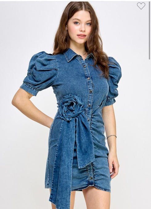 VESTIDO CON FLOR LP8774