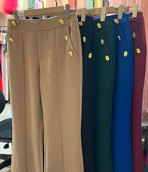 PANTALON CON BOTONES R766