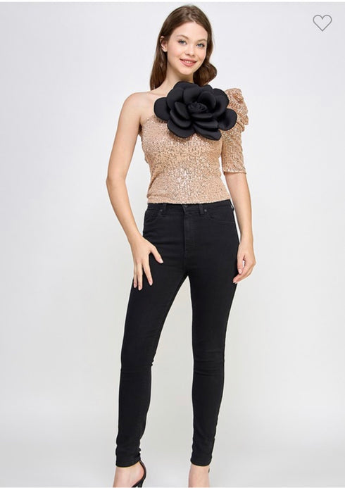 BLUSA CON FLOR TX7738