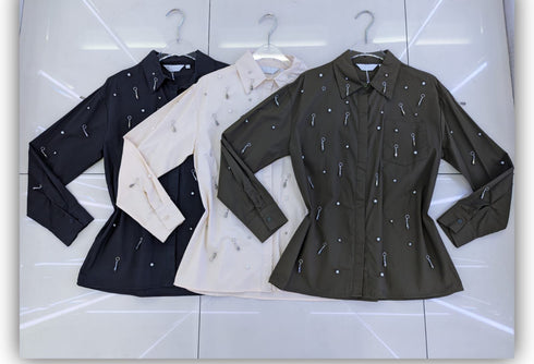 BLUSA CON APLICACIÓN MM1668