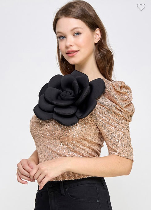 BLUSA CON FLOR TX7738