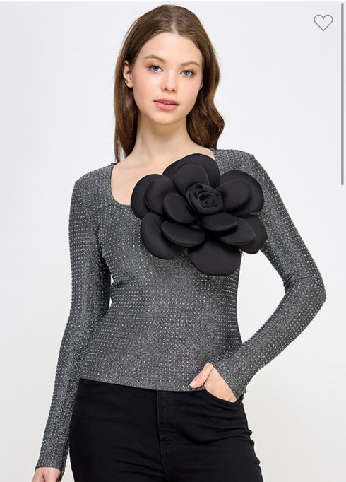 BLUSA DE PIEDRAS CON FLOR JJ10044