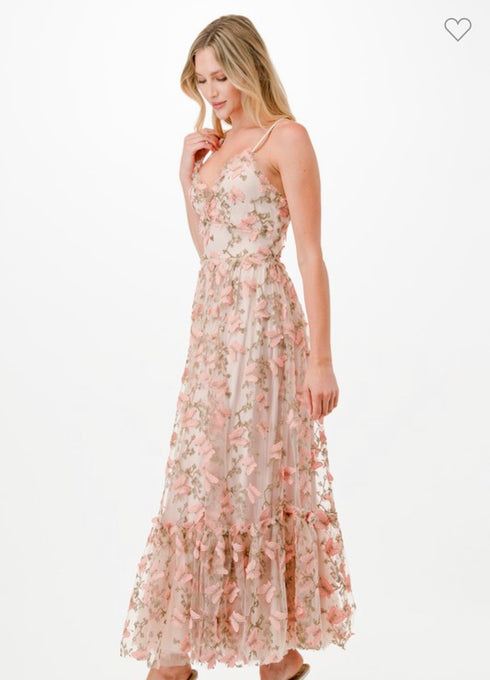 VESTIDO CON MARIPOSA 3D LD5406