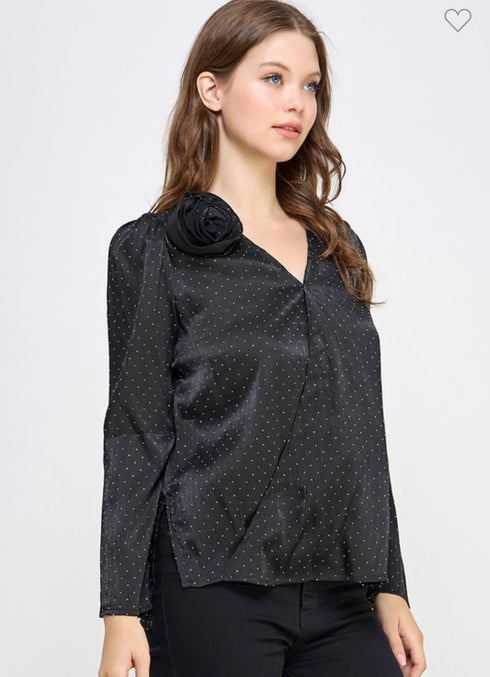 BLUSA CON FLOR JJ032