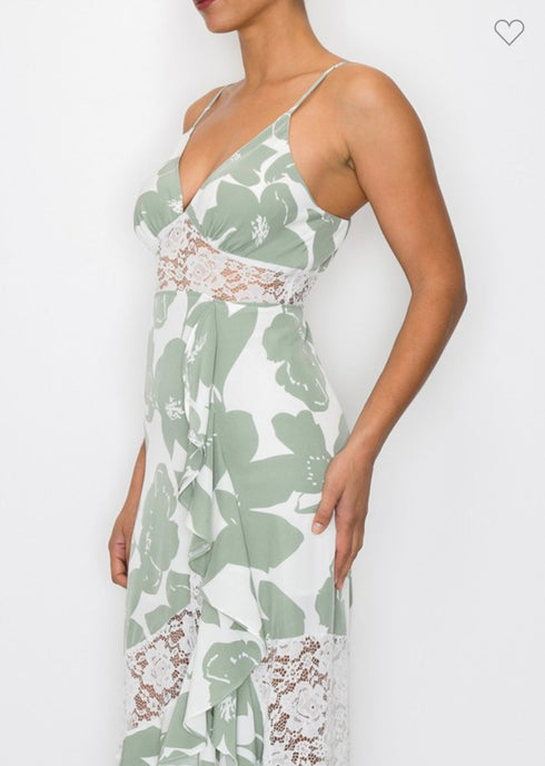 VESTIDO CON VOLANTES Y TIRANTES RVD4106